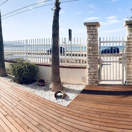 Casa Sulla 公寓 卡斯泰拉马莱